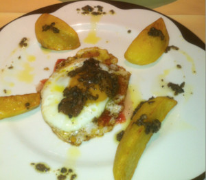 Fried egg, potatoes, truffles... believe us, this was unbelievable. 