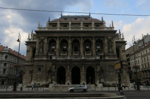 Scenery during the stroll: Budapest Opera House 