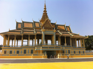 One of the many wats and temples around town on our sunny second day.