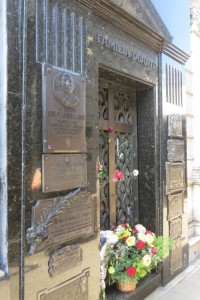 One of the most famous tombs belongs to Eva Perón.